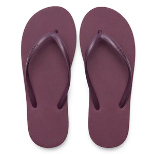 Slimz Core Sandals | Feelgoodz in a deep burgundy color, featuring a simple textured sole and classic thong straps for casual comfort.